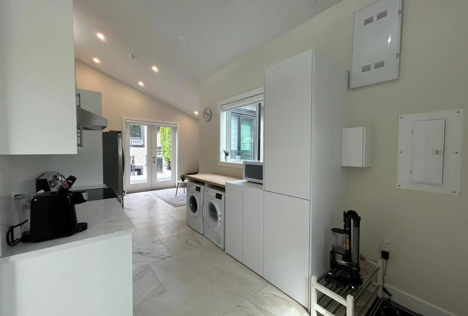 Urban Vancouver Laneway Holiday home